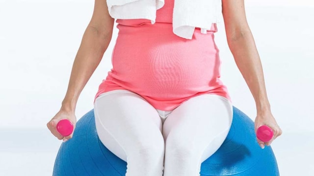 Tips Agar Melahirkan Normal dengan Mudah ala Mom Fitri