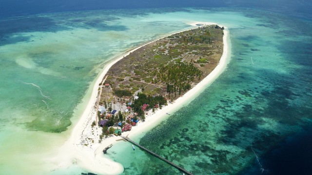 Pulau Tinabo (Foto: Cornelius Bintang/kumparan)