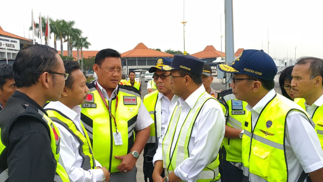 Menhub Budi Karya tinjau pelaksanaan rampcheck Boeing 737 Max 8 milik Lion Air di Bandara Soekarno-Hatta, Minggu (4/11/2018). (Foto: Maulana Ramadhan/kumparan)