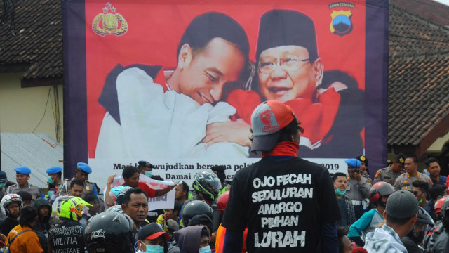 Sejumlah warga melakukan aksi damai Save Tampang Boyolali di Boyolali, Jawa Timur (04/11/2018). (Foto: ANTARA FOTO/Aloysius Jarot Nugroho/)
