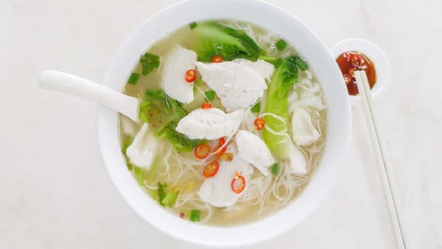 Misoa Kuah Ikan Dori Sayur Oyong dan Tomat (12 M+)