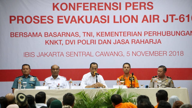 Konferensi pers proses evakuasi Lion Air JT 610. (Foto: Fanny Kusumawardhani/kumparan)