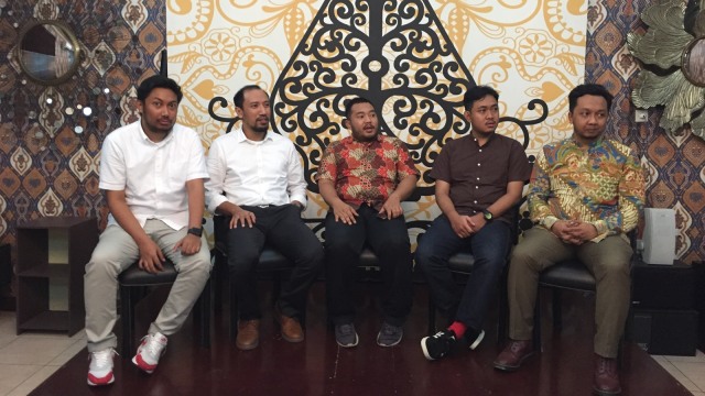 Konferensi pers permohonan maaf akun bola gila. (Foto: Raga Imam/kumparan)