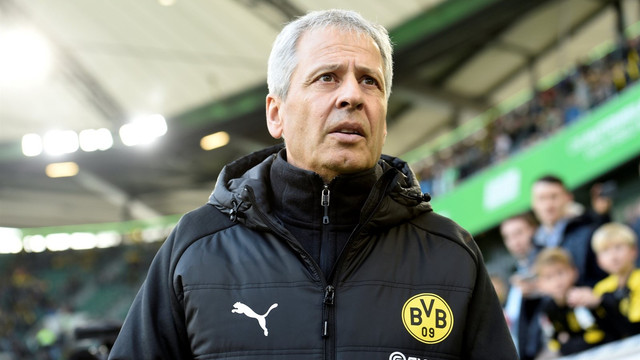 Lucien Favre, pelatih Borussia Dortmund. Foto: Reuters/Fabian Bimmer