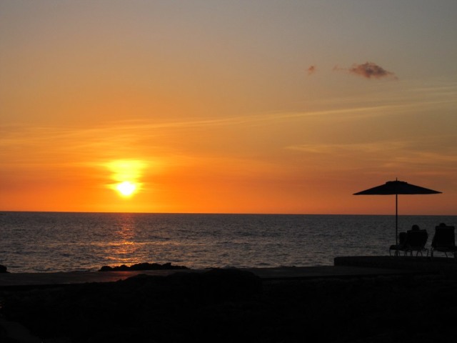 Sunset di Negril Rockhouse, Jamaika (Foto: Flickr/Jon Lee Clark)