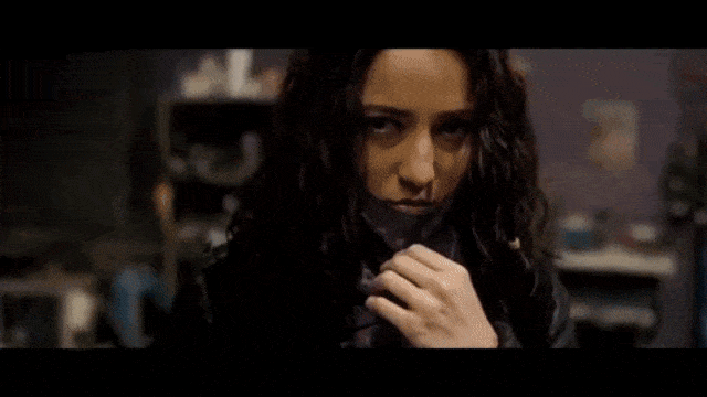 Julie Estelle di film 'Headshot'. (Foto: YouTube/Zero Media)