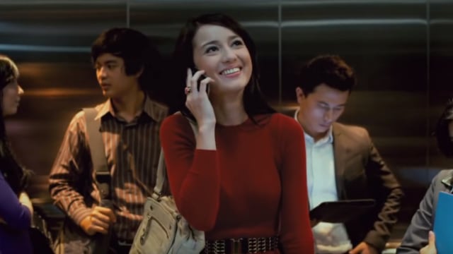 Julie Estelle di Film 'Brokenhearts' (Foto: YouTube Katalog FI)
