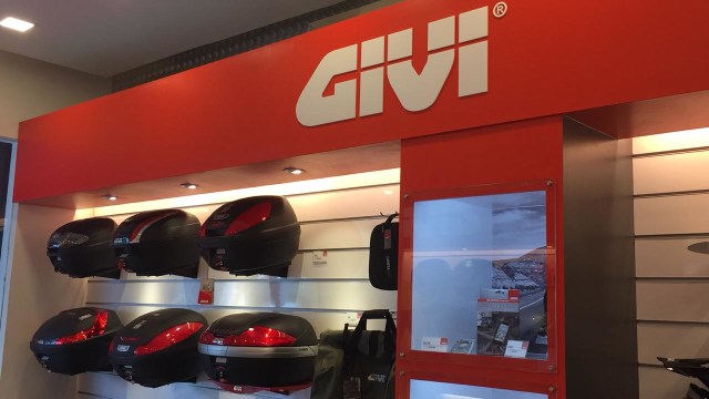 Ragam boks motor yang dijual GIVI Indonesia Foto: Aditya Pratama Niagara/kumparanOTO