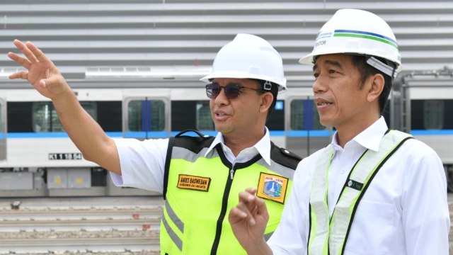 Dua eks Gubernur DKI Jakarta Anies Baswedan dan Jokowi. Foto: Dok. Biro Pers Setpres