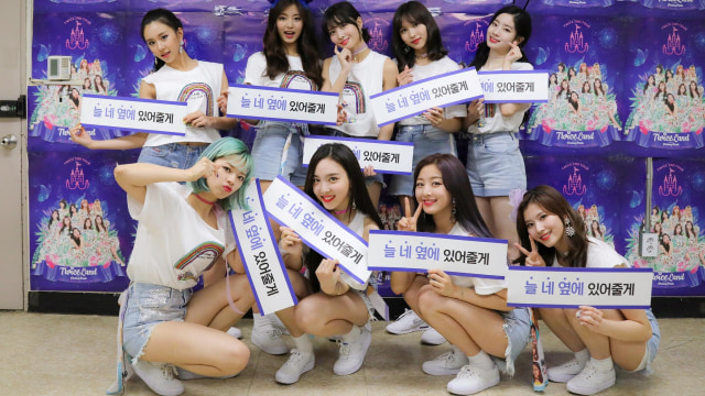 Twice (Foto: Facebook @JYPETWICE)