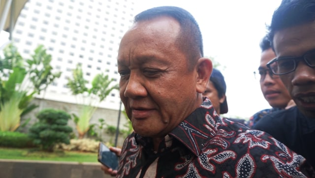 Eks sekretaris Mahkamah Agung, Nurhadi usai diperiksa KPK terkait kasus yang menjerat tersangka Eddy Sindoro, Selasa (6/11). Foto: Nugroho Sejati/kumparan