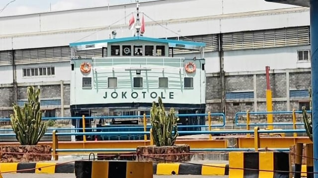 Dermaga Ujung. (Foto:  Nuryatin Phaksy Sukowati/kumparan)