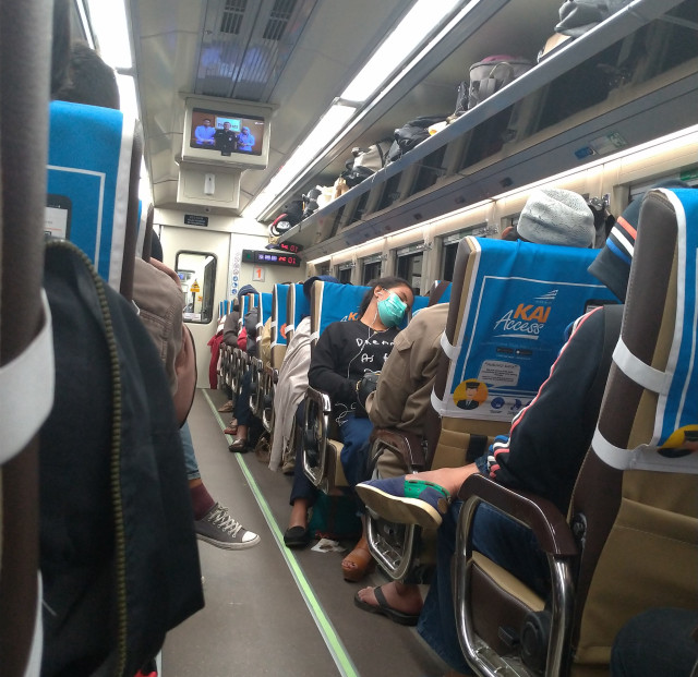 Tips Pilih Kursi di Kereta Lodaya Ekonomi Premium