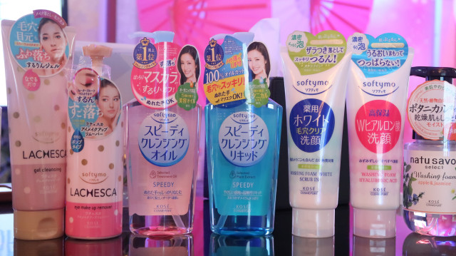 Produk pembersih wajah Softymo (Foto: dok. Intan Kemala Sari/kumparan)