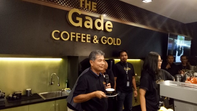 Direktur Utama Pegadaian, Sunarso membuka The Gade Gold and Coffee.
(Foto: Resya Firmansyah/kumparan)