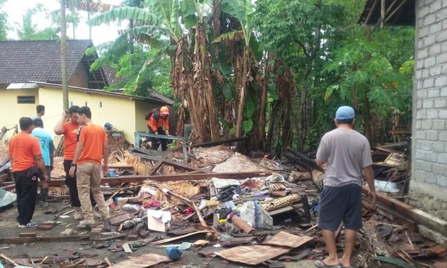 Puting Beliung Rusak Enam Rumah Warga di Jembrana