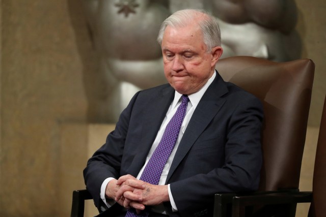 Mantan Jaksa Agung AS Jeff Sessions (Foto: Reuters/Jonathan Ernst/File Photo)