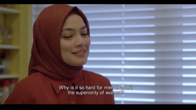 Titi Kamal di Film 'Hanum & Rangga' (Foto: YouTube MD Pictures)