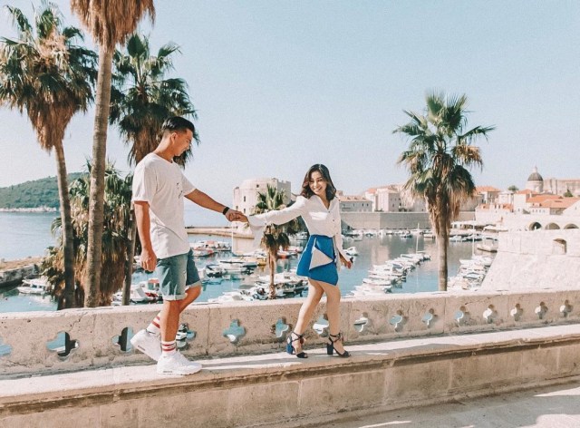 Ini 7 Pasangan Seleb yang Couple Goals Banget! (6)