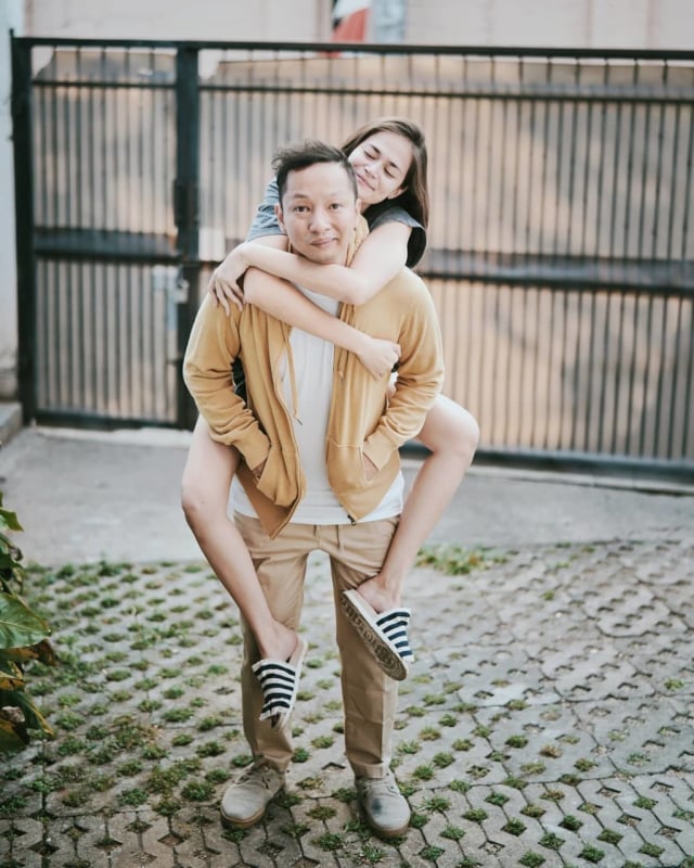 Ini 7 Pasangan Seleb yang Couple Goals Banget! (7)