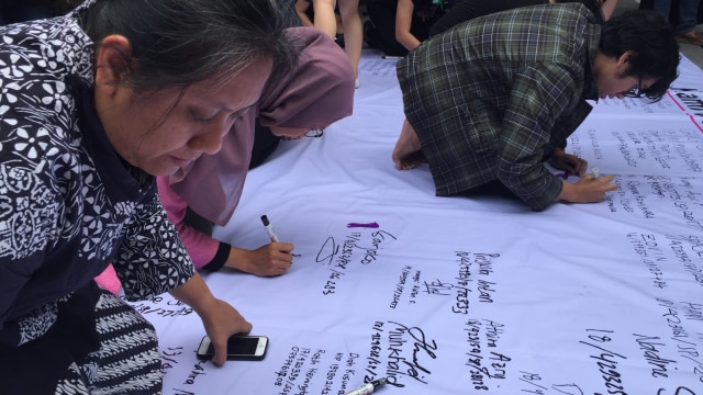 Gerakan #kitaAgni di Fisipol UGM, Kamis (8/11).  (Foto: Arfiansyah Panji Purnandaru/kumparan)
