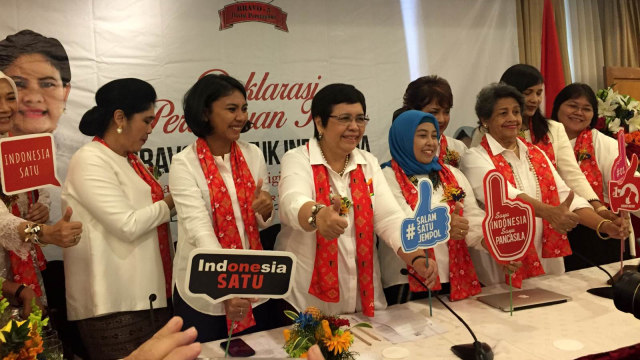 Relawan Perempuan Tangguh Keren Bravo 5 Deklarasi Dukung Jokowi-Ma’ruf Amin. (Foto: Darin Atiandina/kumparan)