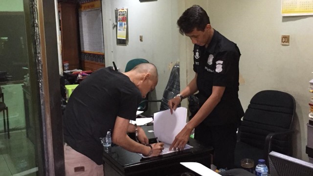 Rohandi sebelum dipindah ke Polres Metro Jakarta Utara. (Foto: Darin Atiandina/kumparan)
