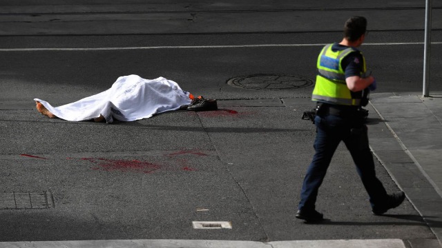 Penusukan di Melbourne, Australia. (Foto: AAP/James Ross/via REUTERS ATTENTION EDITORS )