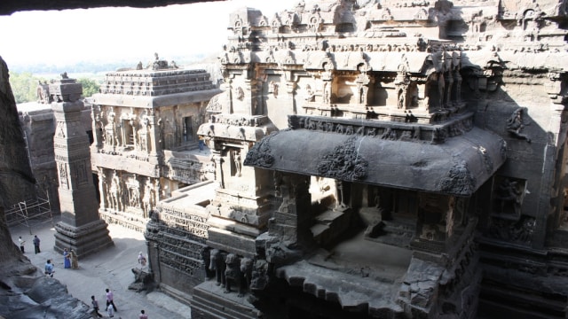 Panorama Candi Kailasa di India (Foto: Flickr/Arian Zwegers)