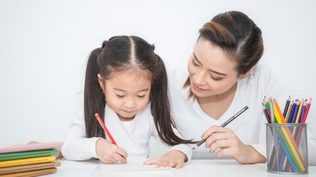 Ilustrasi melatih konsentrasi anak Foto: Shutterstock