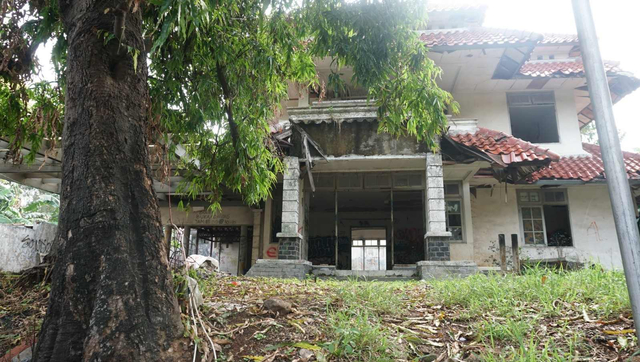 Ilustrasi rumah angker. Foto: Irfan Adi Saputra/kumparan