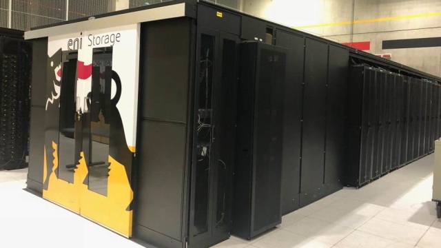 Ruang Super Computer ENI di Italia. (Foto: Arifin Asydhad/kumparan)