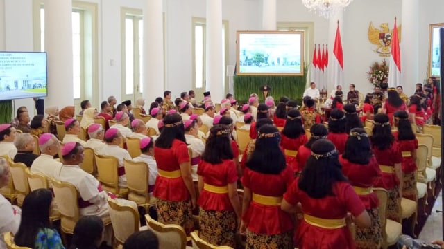 Suasana pertemuan Pesparani 2018 dengan Jokowi di Istana Kepresidenan Bogor, Senin (12/11/2018). (Foto: Jihad Akbar/kumparan)