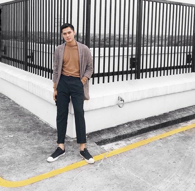 4 Gaya Fashion Cowok Anti Mainstream yang Bisa Kamu Tiru (1)