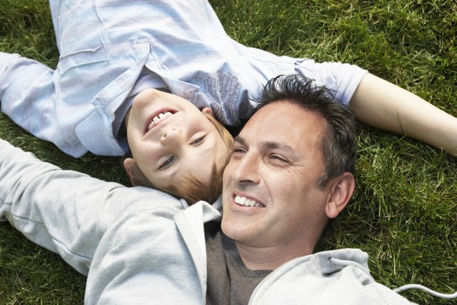 Ilustrasi Ayah dan Anak di Australia (Foto: Shutter Stock)