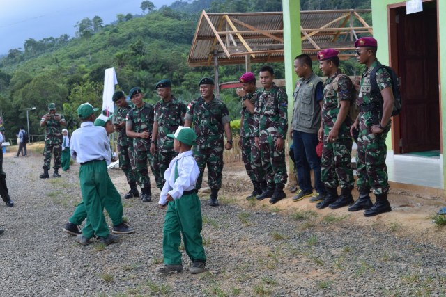 Para Pahlawan di Perbatasan (4)