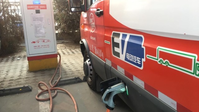 Truk Listrik JD.com (Foto: Feby Dwi Sutianto/kumparan)