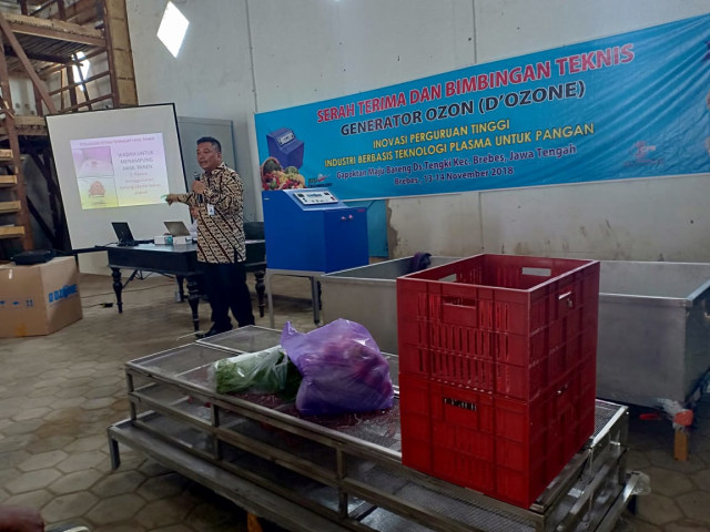 Petani di Brebes Dikenalkan dengan Teknologi Generator Ozon  (1)