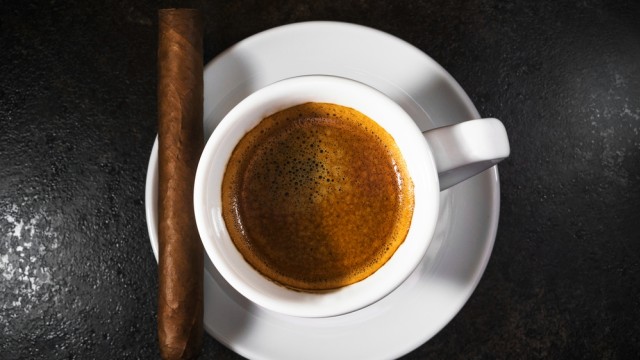 Budaya minum kopi di berbagai negara. (Foto: Shutter Stock)