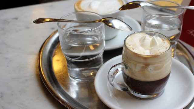 Budaya minum kopi di berbagai negara. (Foto: Shutter Stock)