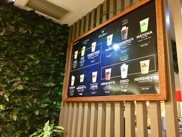 Menu di Foresthree Coffee Plaza Semanggi (Foto: Mela Nurhidayati/kumparan)