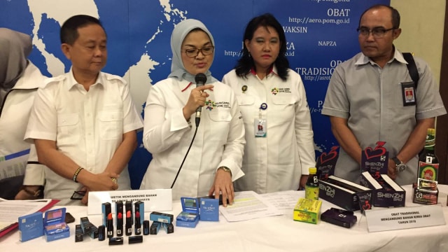 BPOM temukan 6 kosmetik dan 7 obat tradisional mengandung bahan berbahaya. (Foto: Darin Atiandina/kumparan)