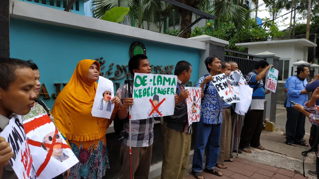 Persatuan Aksi Sosial Tuna Netra Indonesia atau Pasti melakukan unjuk rasa menuntut Ma'ruf Amin meminta maaf di depan Gedung MUI, Menteng, Jakarta Pusat. (Foto: Maulana Ramadhan/kumparan)