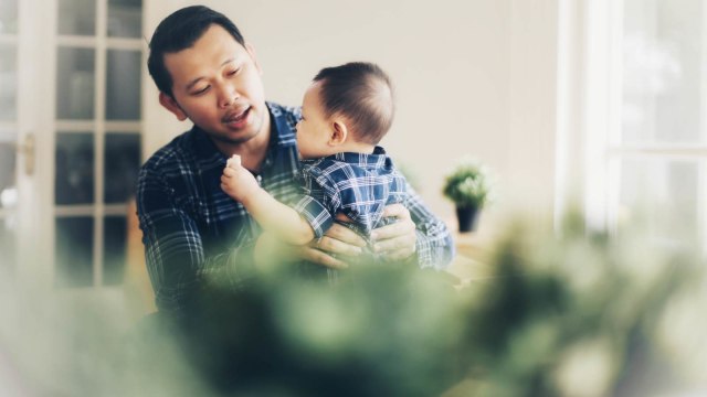 Ilustrasi Ayah bermain bersama anak. (Foto: Aditia Noviansyah/kumparan)
