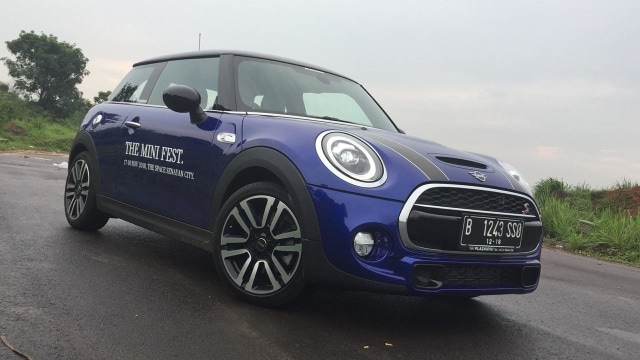 MINI Cooper S 3-pintu (Foto: Aditya Pratama Niagara/kumparanOTO)