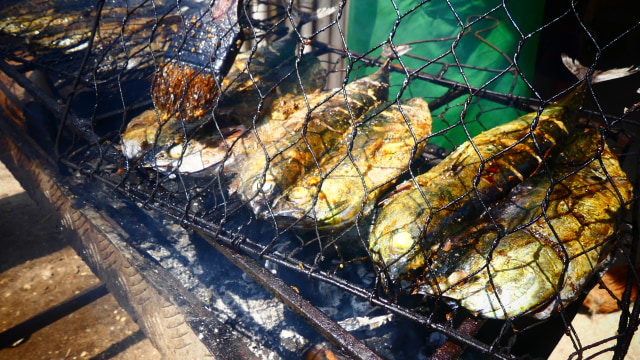 Seafood di Nusa Penida (Foto: Kartika Pamujinintyas/kumparan)
