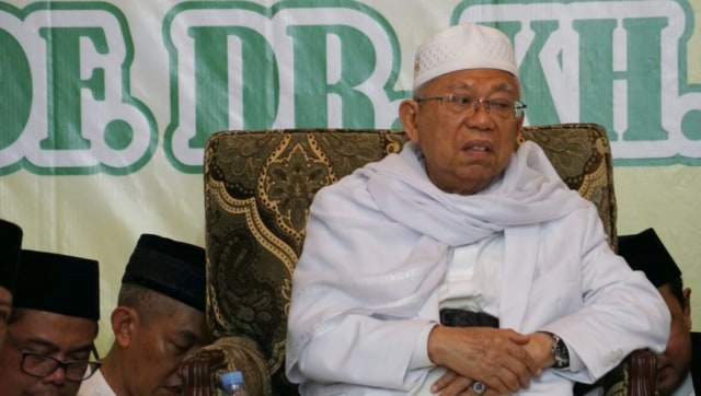 Wapres nomor urut 1, KH Ma'ruf Amin (kiri) hadiri peringatan Maulid Nabi Muhammad SAW di Jalan Situbondo, Jakarta. (Foto: Helmi Afandi/kumparan)