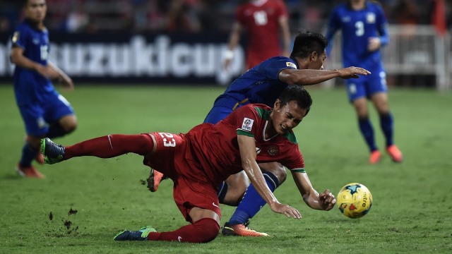 Timnas Indonesia vs Thailand di leg kedua final Piala AFF 2016. (Foto: Lillian Suwanrumpha/AFP)