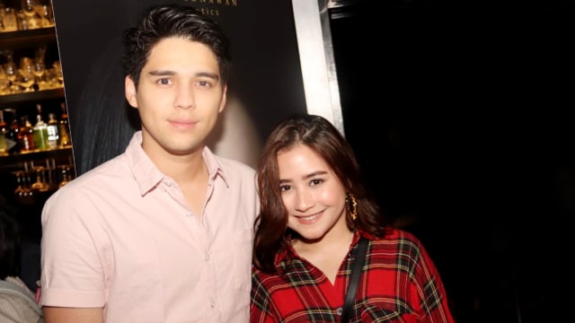 Maxime Bouttier (kiri) dan Prilly Latuconsina. Foto: Munady Widjaja