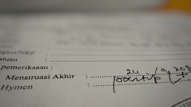 Hasil 'tes keperawanan'. Foto: Jamal Ramadhan/kumparan